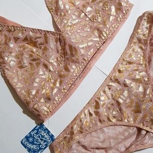 Cute Bralette and Panty Set!!